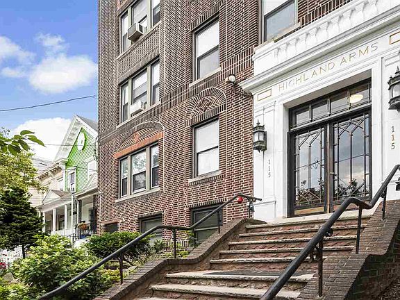 2nd image of 115 Highland Ave APT 24