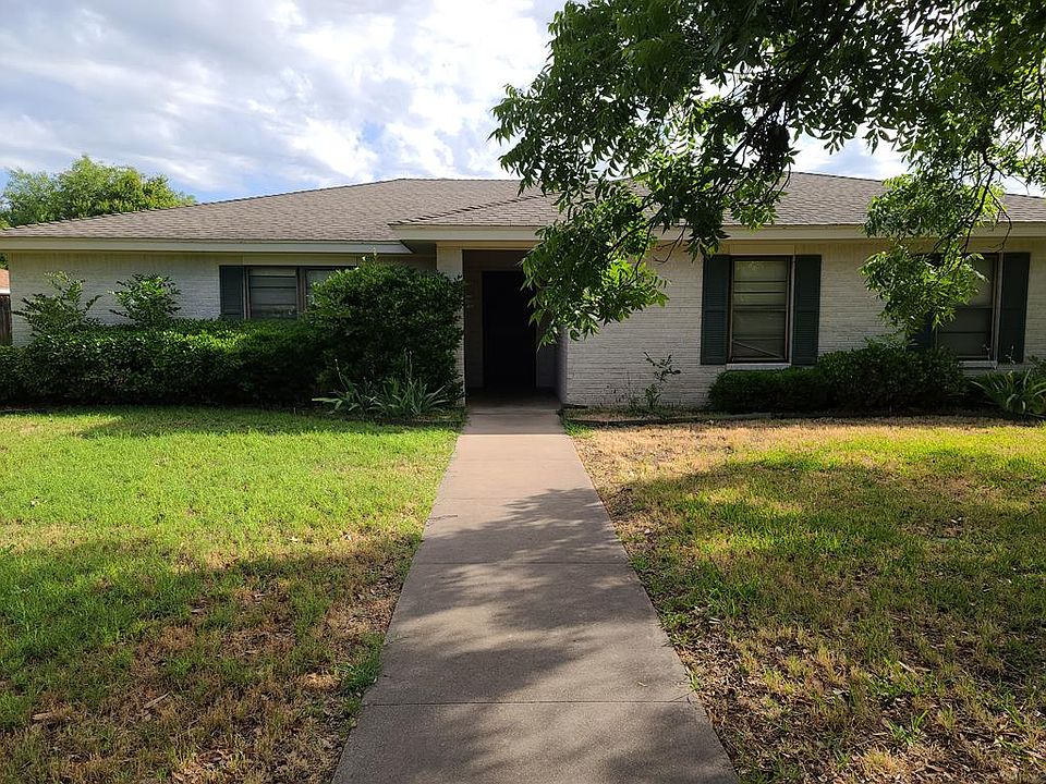 1st image of 3218 Canyon Creek Dr