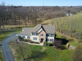 6 Chad Ct, Lititz, PA 17543