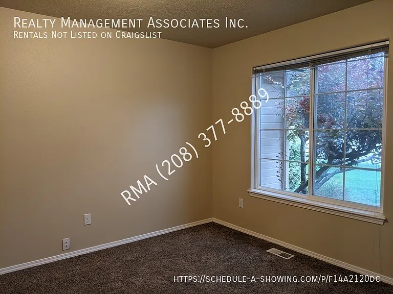13426 W Acorn St — Photo 4