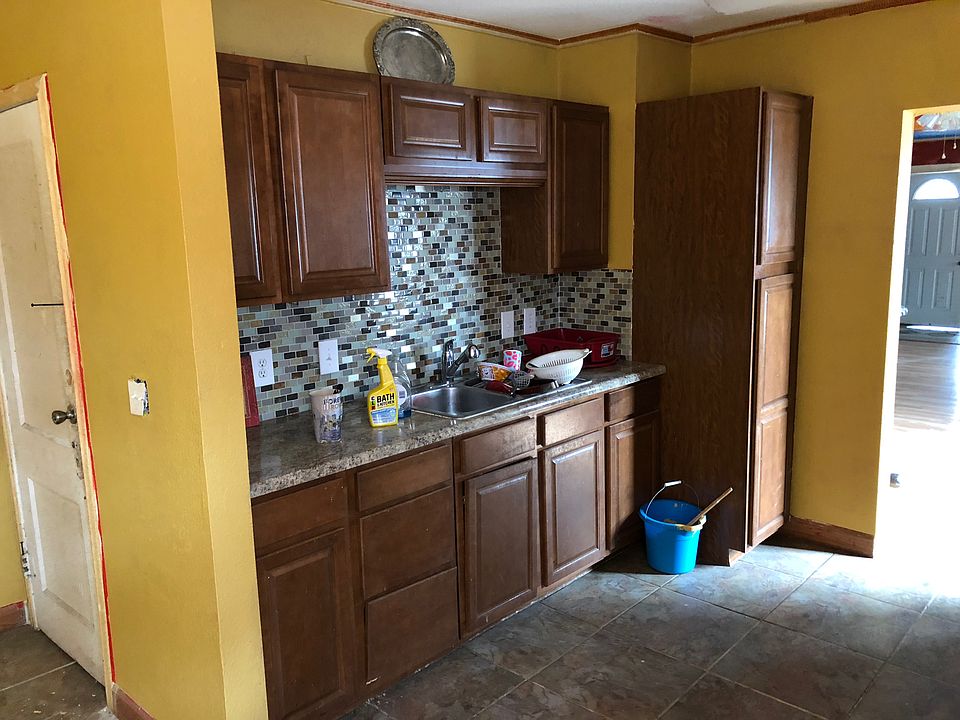 1st image of 2406 N 34th St