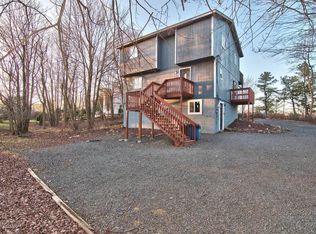 1439 Glade Dr, Long Pond, PA 18334