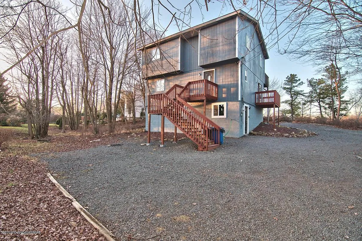 1439 Glade Dr photo 1