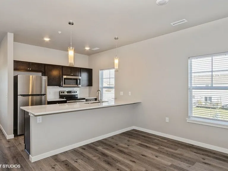141 Clark Dr SW #5 — Photo 6