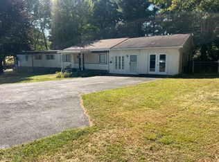 1591 Lawn Rd, Meadow Bridge, WV 25976