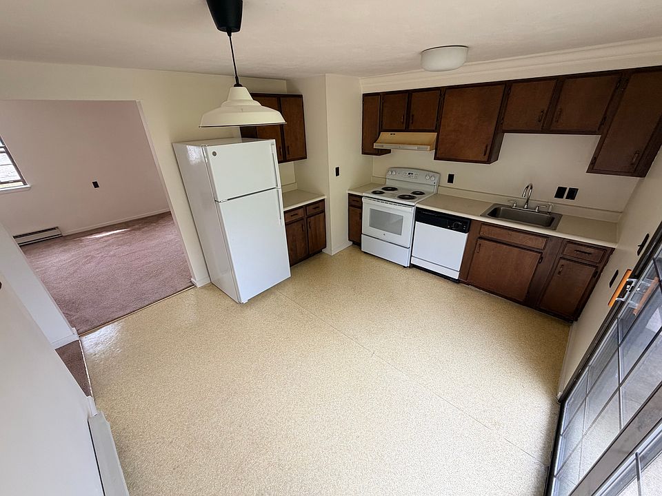 1st image of 1 Penwood Dr #3