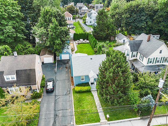 3rd image of 5 W Maple Avenue