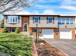 9 Benjamin Dr, Hanover, PA 17331