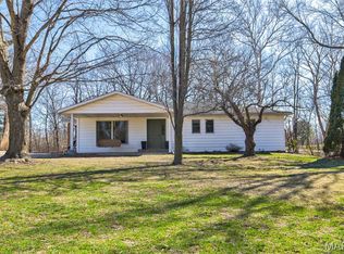 17628 Little Piasa Rd, Dow, IL 62022