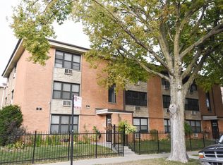 1600 W Jarvis Ave #B4, Chicago, IL 60626