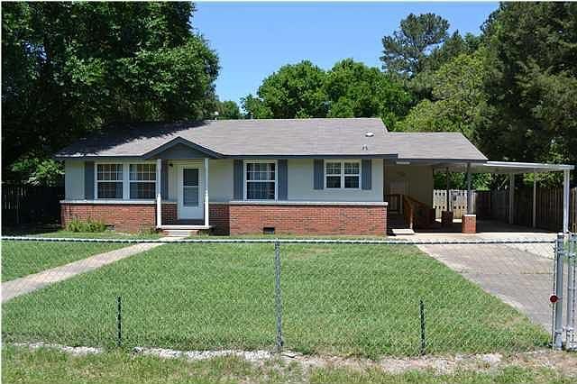 1st image of 104 Yaupon Dr