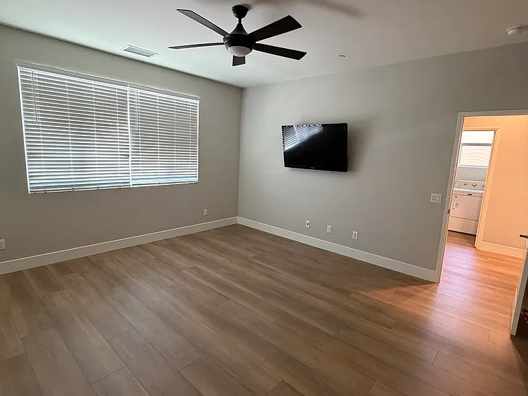 30601 Ticonderoga Ct — Photo 11