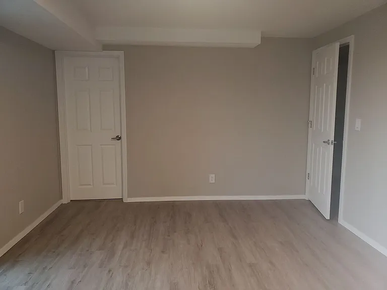990 Mountain View Rd — Photo 18