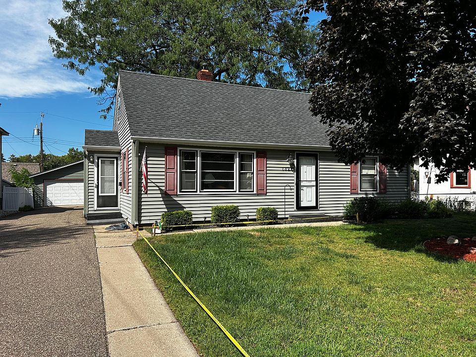 1st image of 1324 Buchanan St NE