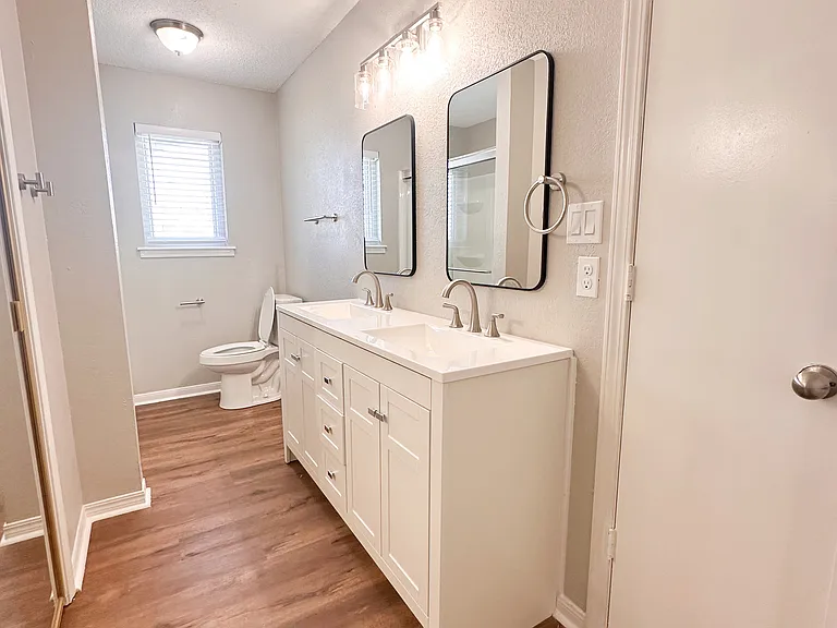 5110 Dewey St — Photo 4