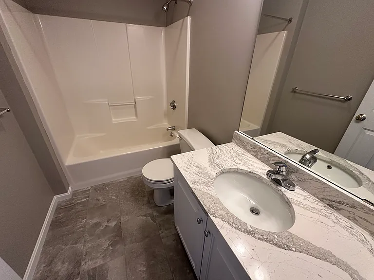 178 Middle St — Photo 8