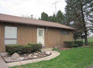 2451 Little Rock Rd, Plano, IL 60545