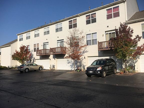 3rd image of 942 Summit Creek Dr