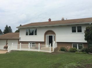 320 9th St NE, Chisholm, MN 55719