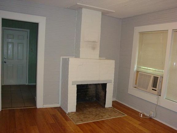 5th image of 97 Chapin St