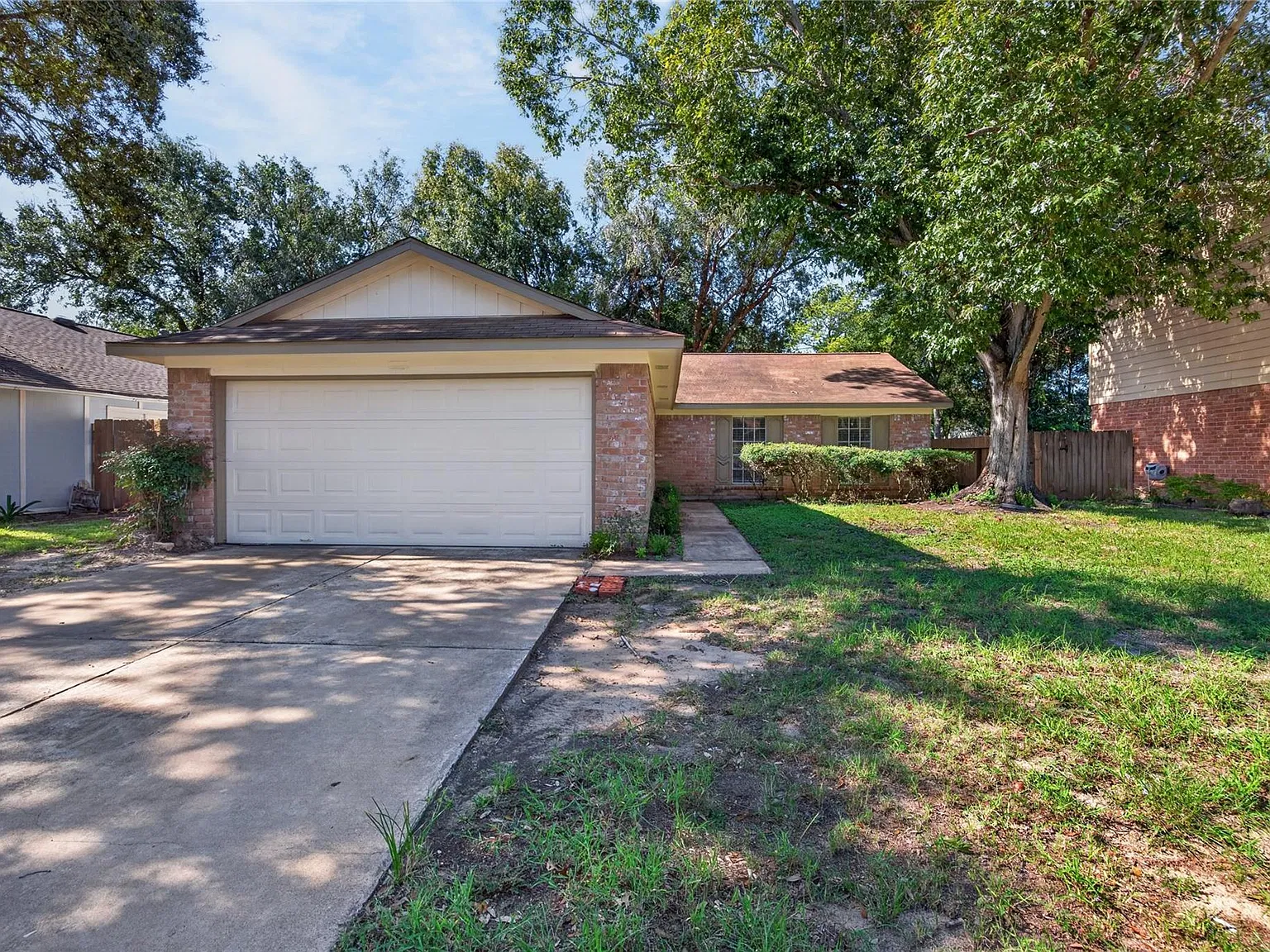 3 bed, 2.0 bath, 1381 sqft, $1,850 — Photo 1