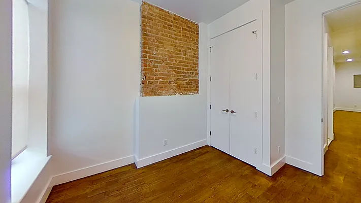 Rented by Bond New York | media 35