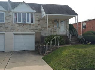 9825 Dungan Rd, Philadelphia, PA 19115
