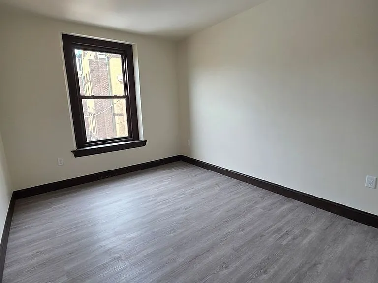 1135 Spring Garden St — Photo 22