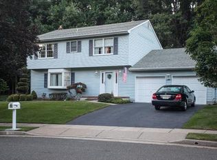 25 Anna Ln, Edison, NJ 08820