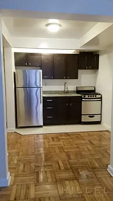 Rented by City Connections Realty | media 14