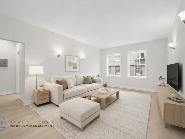 702-708 S Mariposa Ave.