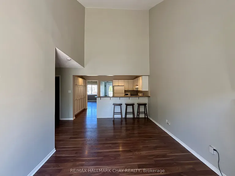 162 Settlers Way #16 — Photo 10