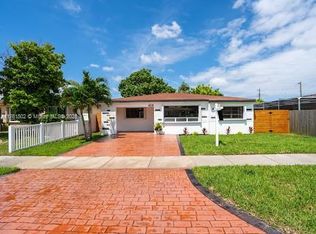 404 SW 4th Ter, Hallandale, FL 33009