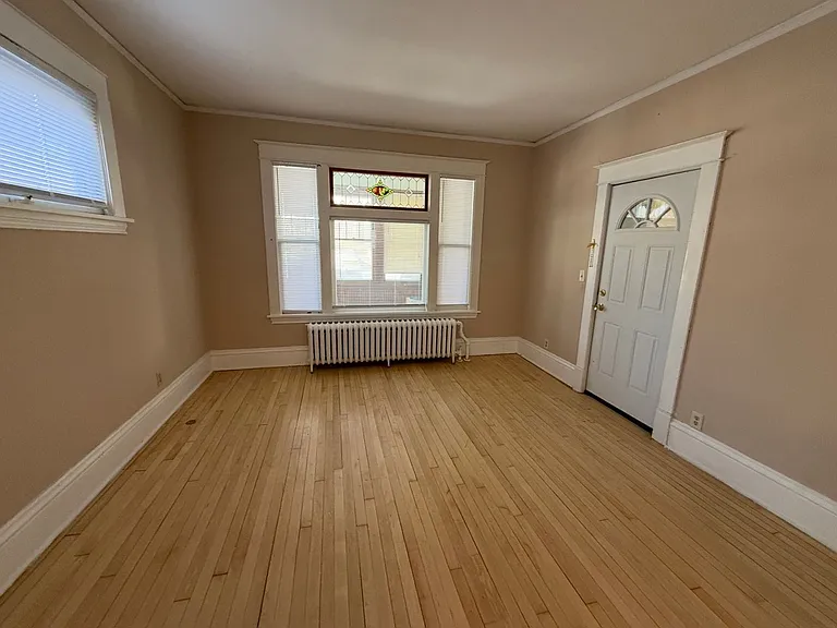 1068 N Woodbridge Street — Photo 2