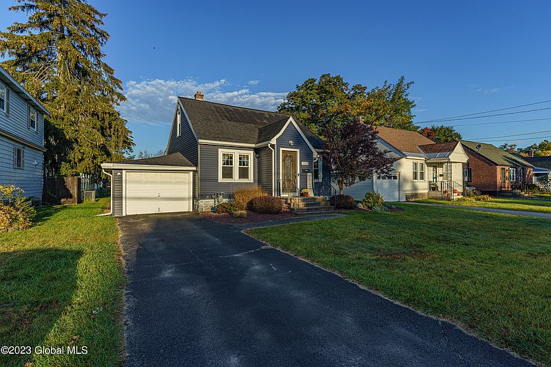 3rd image of 1222 Trinity Avenue