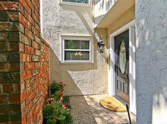 4th image of 9323 Chimney Corner Ln