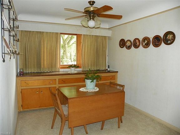 5th image of 7511 Green Valley Dr