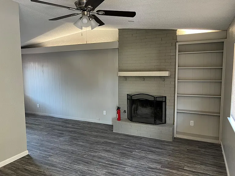 8902 Little Walnut Pkwy #A — Photo 3
