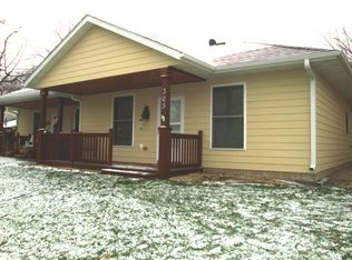 305 Maple Ave, Waverly, MN 55390