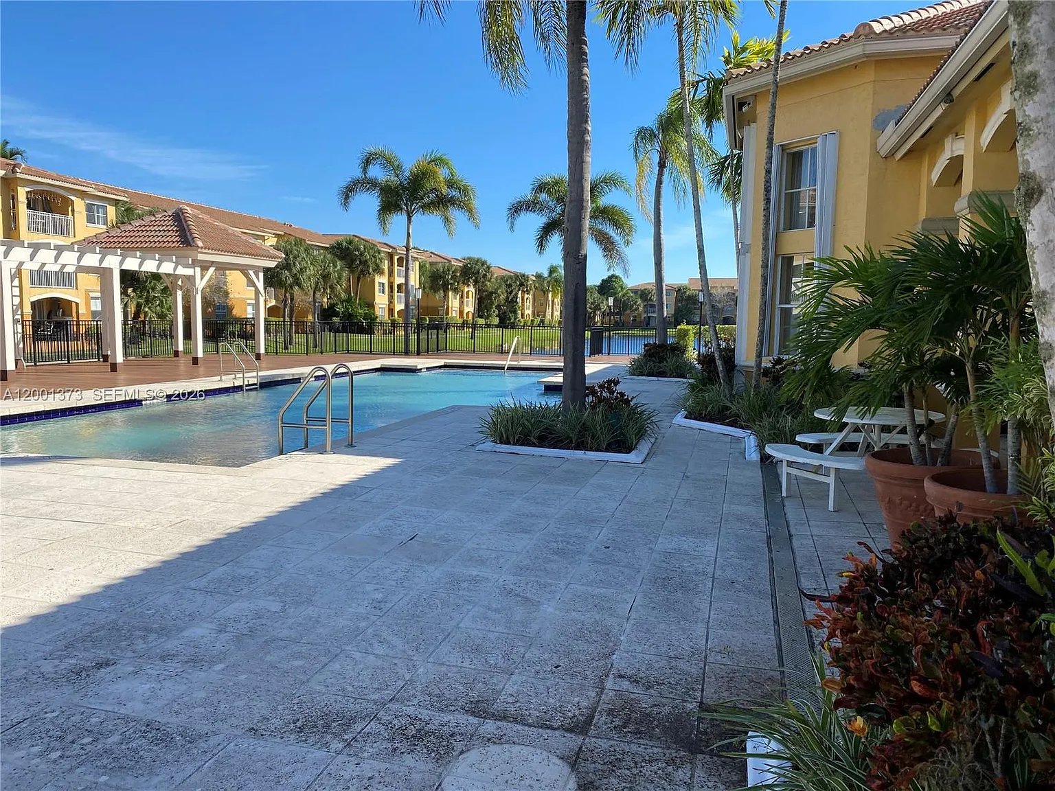 3 bed, 2.0 bath, $2,600 — Photo 4