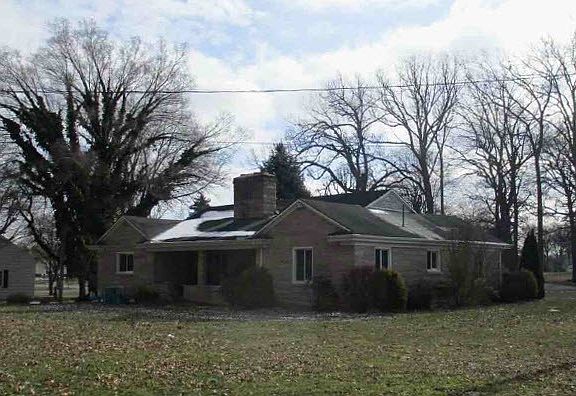 2nd image of 130 W Fairview St