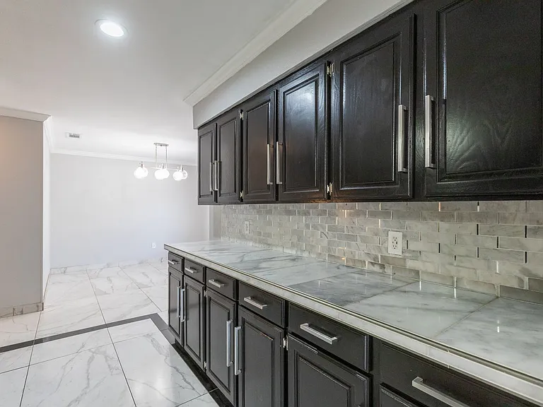 46 Augusta Dr — Photo 8