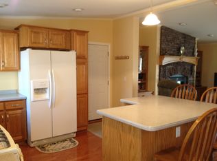 2412 Pheasant Ln, Middleboro, MA 02346