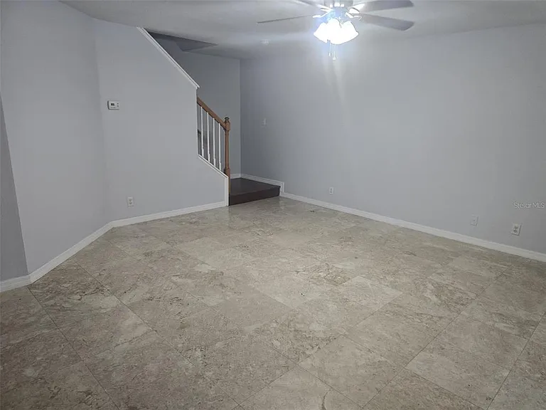 240 Hardcastle Pl — Photo 5