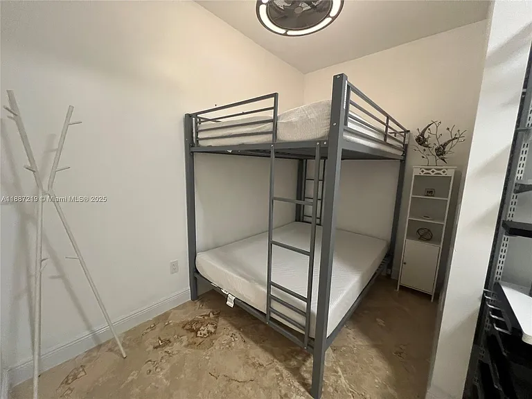 6917 Collins Ave — Photo 33