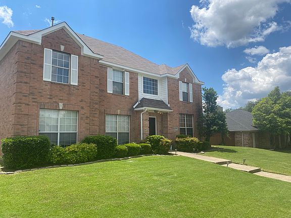 2nd image of 1230 Donegal Ln