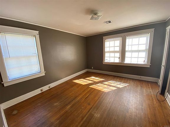 5th image of 932 E Fairview Ave APT D