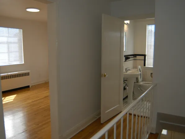 8517 Chestnut Oak Rd, Parkville, MD 21234