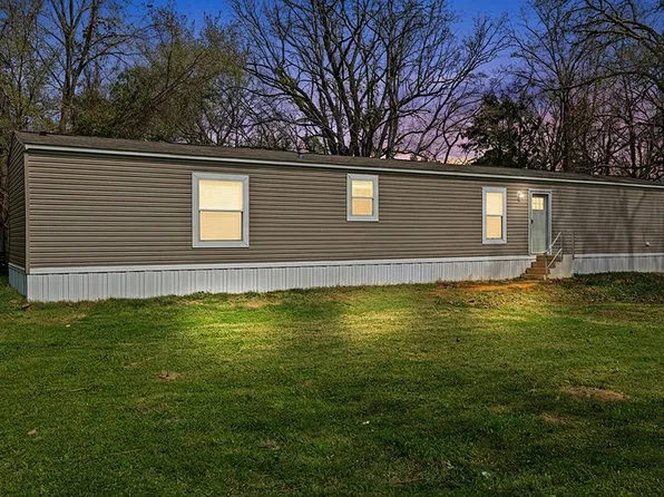 260 Glenwood St, Kilgore, TX 75662