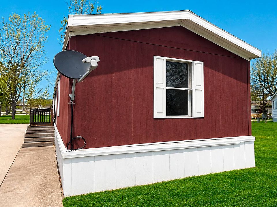 1st image of 6 Prairieview Est #6